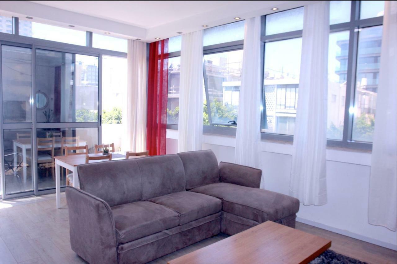 Central Apartment With Shelter Room -1 Bedroom & Living Room And Balcony Tel-Aviv Kültér fotó