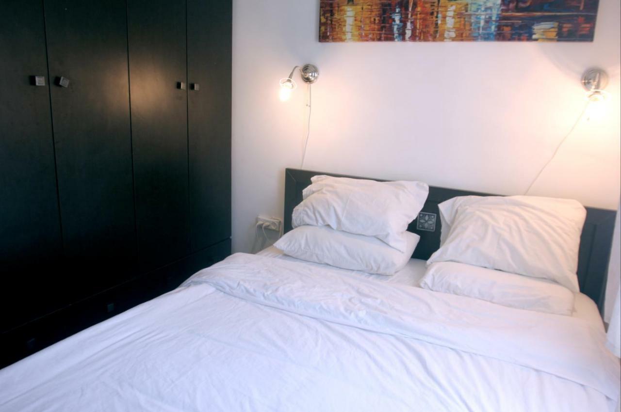 Central Apartment With Shelter Room -1 Bedroom & Living Room And Balcony Tel-Aviv Kültér fotó